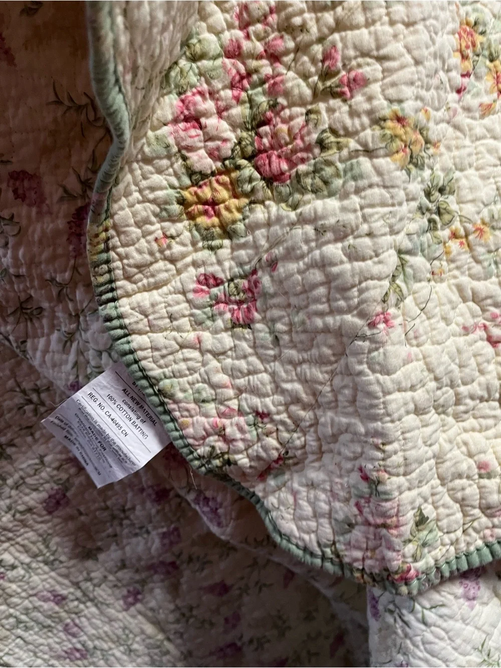 Greenland Home Furnishings floral quilt 90”x90”